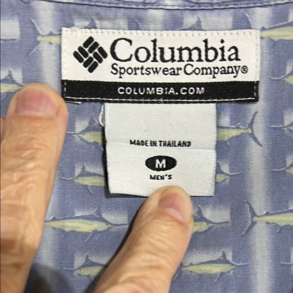 Men’s Columbia Untuck Short Sleeve Shirt - Picture 2 of 4